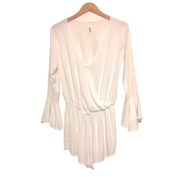 INDAH Parnell Bell Sleeve Cocktail Romper - Picture 4 of 7